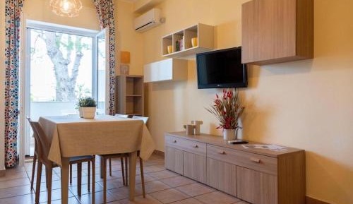 One-Bedroom Apartment with Garden