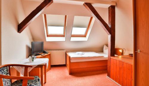 Economy Single Room