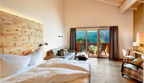 Junior Suite with Garden View