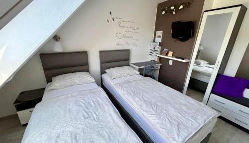 Twin Room with Private Bathroom