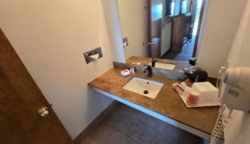 Queen Room - Disability Access