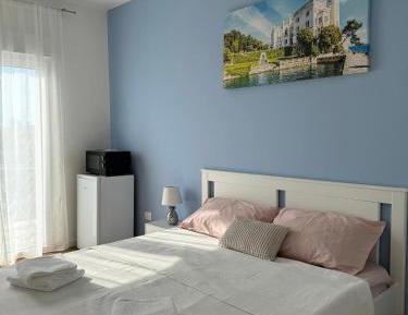 Double Room with Balcony (2 Adults + 1 Child)