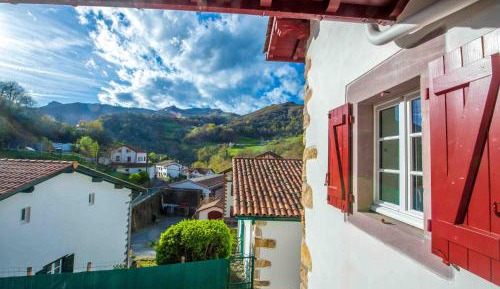 One-Bedroom Apartment with Balcony and Mountain View  