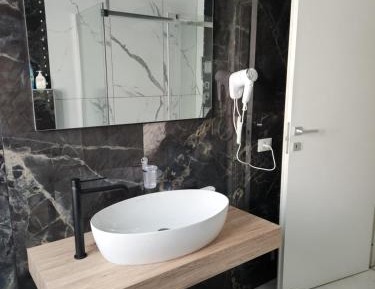 Quadruple Room with Private Bathroom