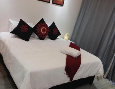 Deluxe King Suite
