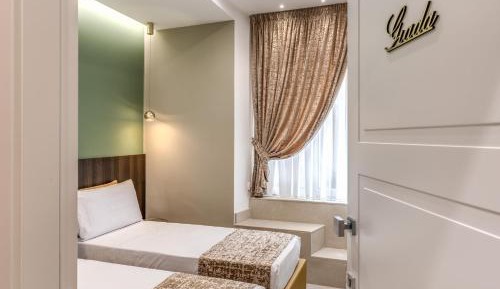 Double or Twin Room with Bathroom