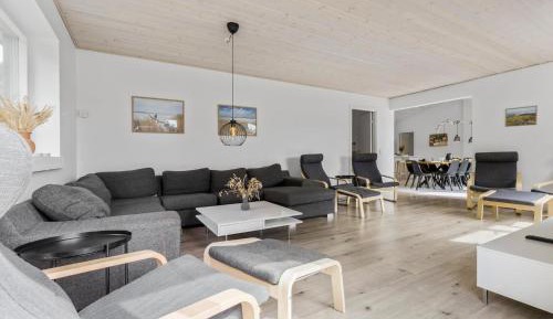 Six-Bedroom Holiday Home