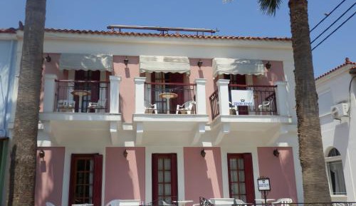 Studio with Garden View