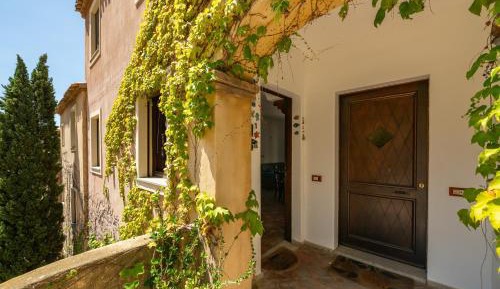 Superior One-Bedroom Apartment with Balcony