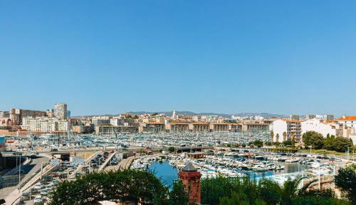 Apartment with Shower