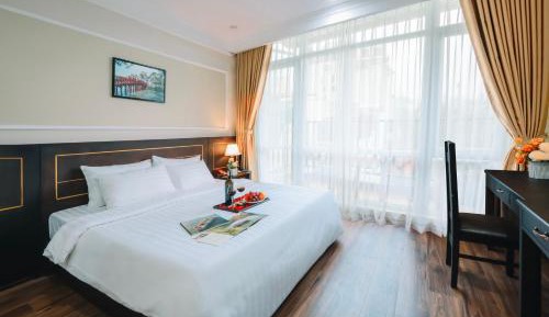 Junior Suite with Balcony