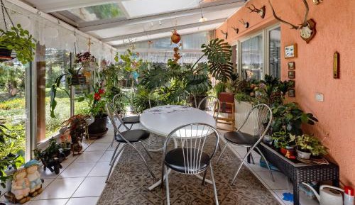 Superior One-Bedroom Apartment