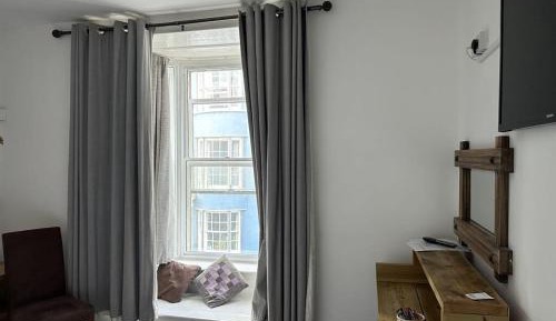 Twin Room with Private Bathroom