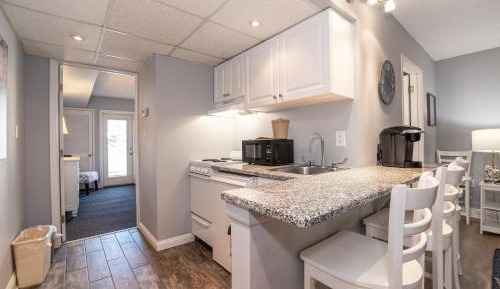 Deluxe King Suite