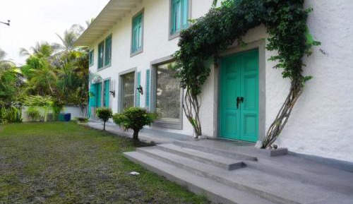 Double Room with Pool View