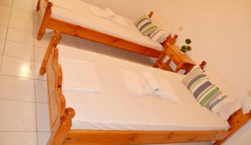 Deluxe Double Room with Side Sea View