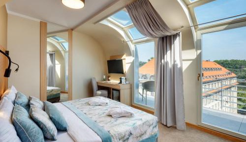 Superior Double Room with River View