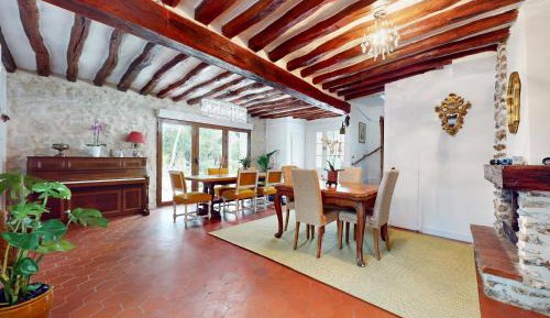 Four-Bedroom Holiday Home