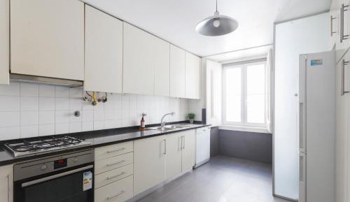 Queen Room with Shared Bathroom