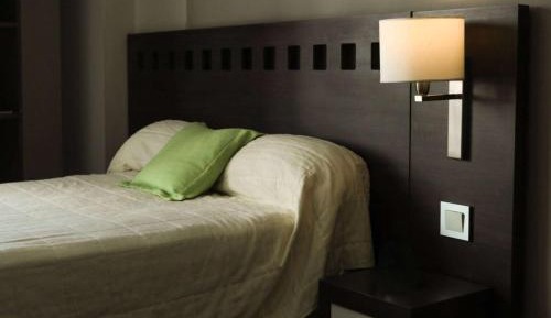 Queen Room - Non-Smoking