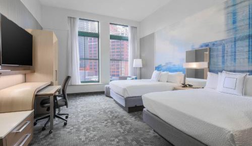 Queen Room with City View