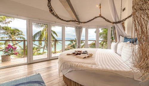 Oceanfront - The Beach Villa with Private Jacuzzi 