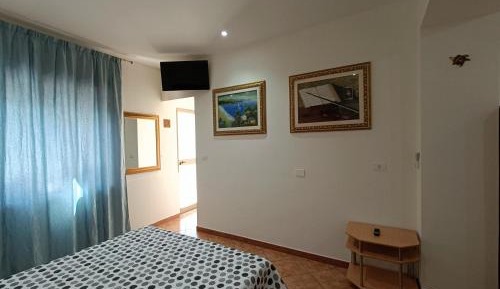 Quadruple Room with Private Bathroom