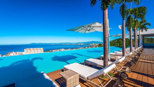 Two-Bedroom Apartment with Terrace and Sea View