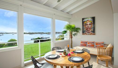 Two-Bedroom Apartment with Terrace and Sea View