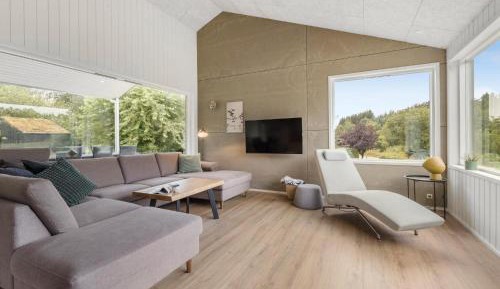 Three-Bedroom Vacation Home 