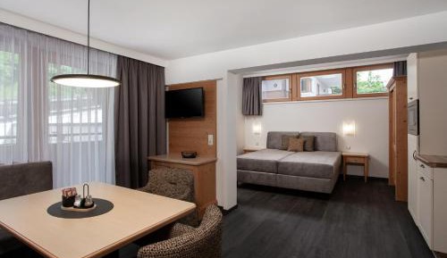 Two-Bedroom Apartment (6 Adults)