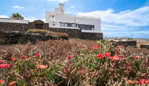 Villa with Sea View