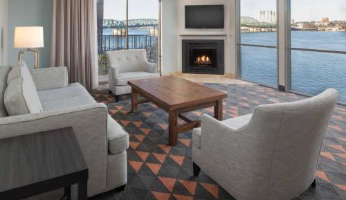One-Bedroom Suite with Balcony