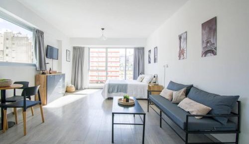 Studio Apartment with One Double Bed