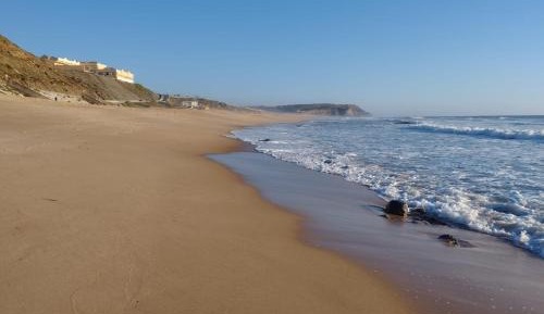 One-Bedroom Apartment with Sea View