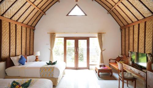 Twin Room with Balcony