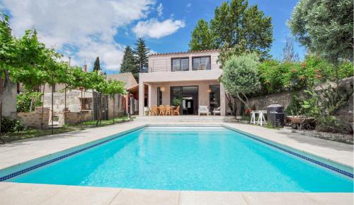 Three-Bedroom Holiday Home 
