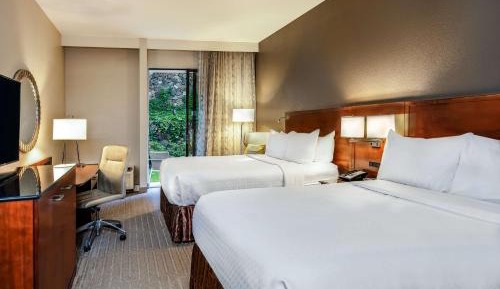 Deluxe Two Double Beds