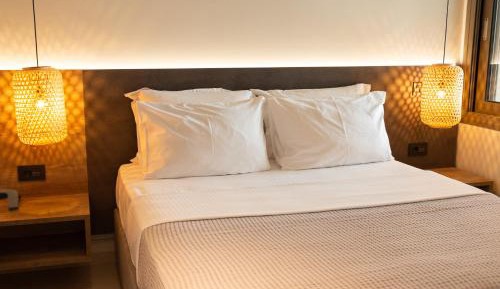 One-Bedroom Apartment with Sea View