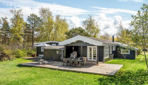 Four-Bedroom Holiday Home