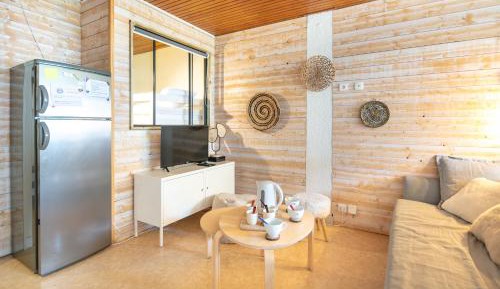Two-Bedroom Apartment with Mountain View