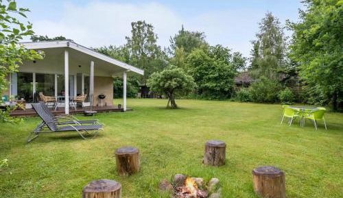 Three-Bedroom Vacation Home 