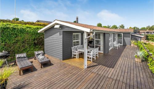 Three-Bedroom Holiday Home 