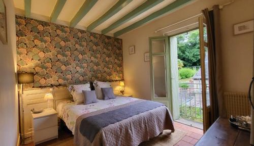 Deluxe Double Room with Extra Bed