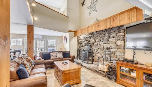 Seven-Bedroom Holiday Home