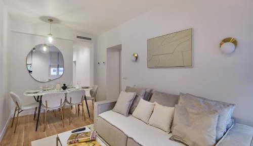 Two-Bedroom Deluxe Apartment