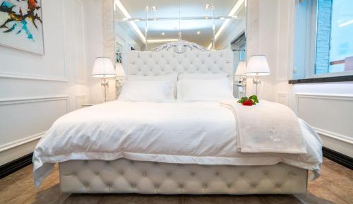 Junior Suite with Balcony