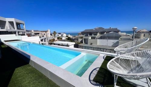 Deluxe Suite with Sea View