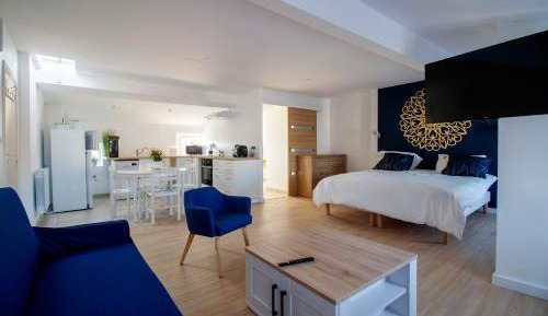 Twin Room with Private Bathroom