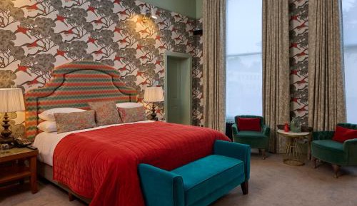 Signature Suite